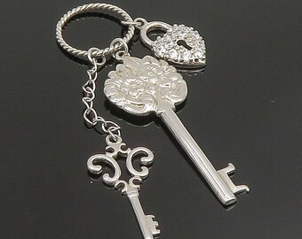 925 Silver - Vintage Floral Key & Cubic Zirconia Heart Lock Pendant - PT20885