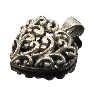925 Sterling Silver Vintage Open Swirl Love Heart Dome Pendant PT15805