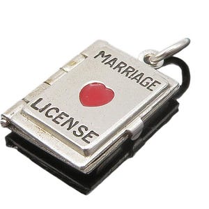 Zawieszka z medalionem na licencję małżeńską ze srebra próby 925 (otwierana) PT12911