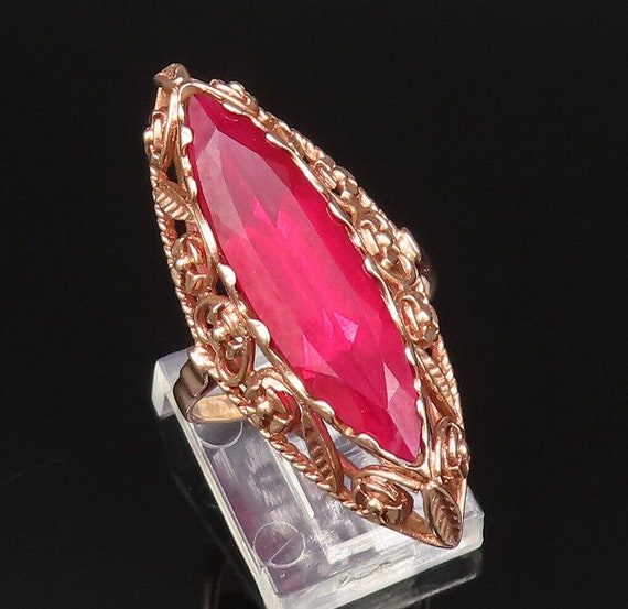 EAST EUROPE 14K GOLD - Vintage Victorian Red Stone