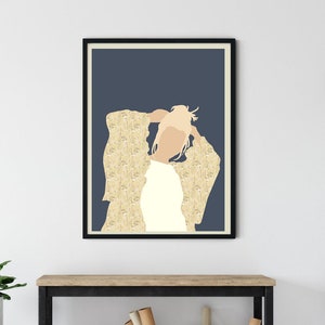 Peut inclure: Illustration numérique d'une personne aux cheveux blonds portant une chemise à motif floral jaune sur un fond bleu foncé.