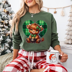 St Patrick&#39;s Day Highland Cow Valentine Sweatshirt Retro St Patricks Shirt St Patrick&#39;s Day Shirt Cow Valentine St Patricks&#39; shirt Gift