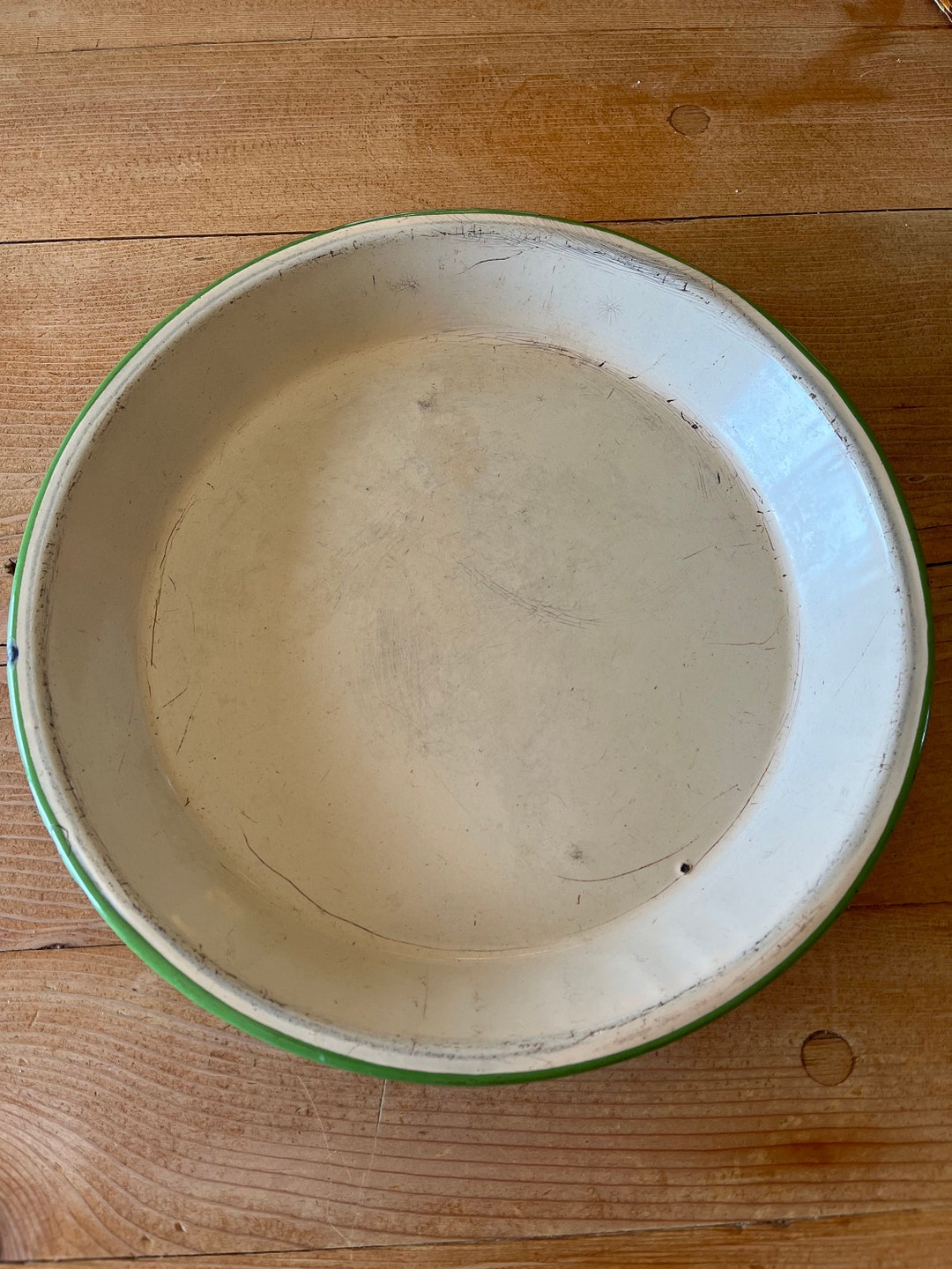 Vintage Enamelware Pie Pan Tan and Green Farmhouse Etsy