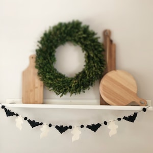 Felt Ghost and Bat Garland