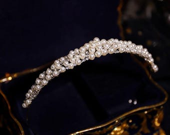 Luxury Crystal Pearl Bridal Crown, Minimalist Princess Tiara, Elegant Wedding and Birthday Headpiece for Bride