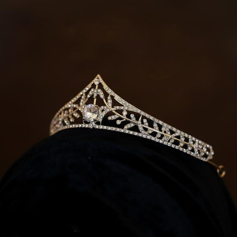 Crystal Tiara for Brides, Bridesmaids, Sparkly Headpiece, Wedding Crown image 2