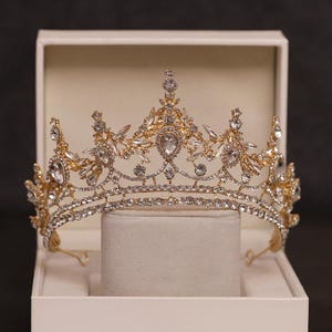 Sweet 16 crown, Quinceanera crown, Princess crown, Communion crown, Birthday crown