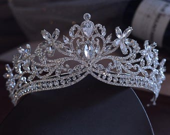 Crystal Butterfly Bridal Tiara Set, Silver Wedding Crown, Pearl Embellished Headpiece