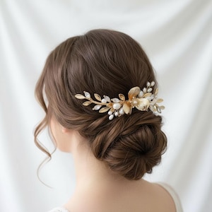 Freshwater Pearl Bridal Hair Comb, Original Design Wedding Headpiece, Elegant Updo Hair Accessory, Pearl Insert Comb for Bride