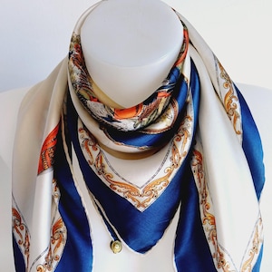 70s silk  scarf.Equestrian design, Horse carriage vintage silk scarf.Made in Italy 30&quot;