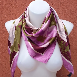 Foulard en soie : Conseils de style & entretien – LES BASILES PARIS