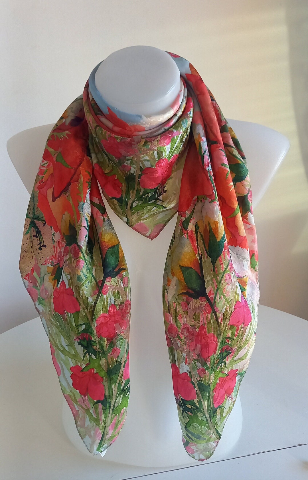 Vintage Floral Silk Scarf: Jacquard Embossed Design (89 X 89 Cm