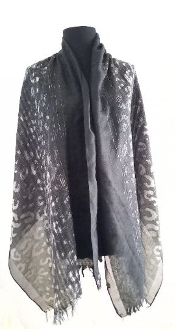 Large long vintage  animal print black grey scarf… - image 6