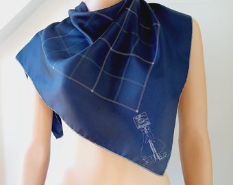 Vintage square Burberrys navy blue checkered Silk scarf 77 x 77cm / 30 x 30 inch