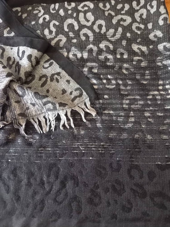 Large long vintage  animal print black grey scarf… - image 10