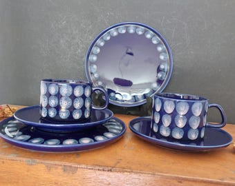 2 ensembles de petit-déjeuner Melitta bleus avec assiette, tasse et soucoupe - Vaisselle des années 70, série Copenhague à pois