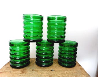 6 green water glasses or juice glasses - amazing design and excellent condition