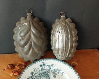 2 vintage baking moulds - nostalgic French  brocante metal home decor for the cottage style kitchen
