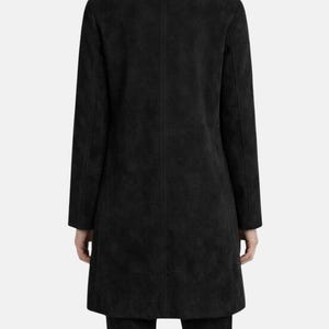 Luxe double-breasted jas van suède lamsleer - lange zwarte trenchcoat - stijlvolle outfit en uitloper voor dames afbeelding 2