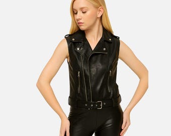 Zwart leren motorvest: mouwloos dames bikerjack - motoroutfit - handgemaakte leren top