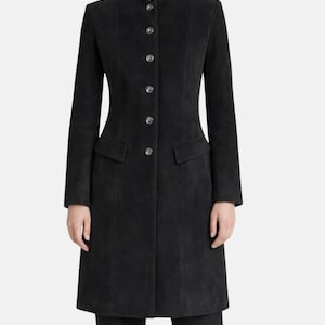 Gabardina de ante negra para mujer: prenda de cuero larga con botones - Un conjunto de lujo hecho a mano