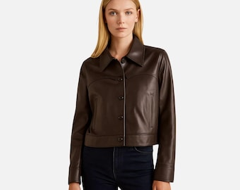 Giacca corta in pelle di pecora: giacca bomber minimalista marrone scuro - capospalla di lusso fatto a mano - cappotto corto