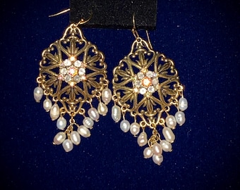 Vintage Avon Cultured Pearl Chandelier Earrings