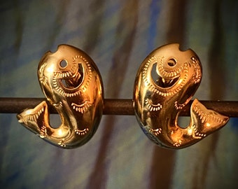 Vintage Etched TRIFARI Fish Clip-on Earrings