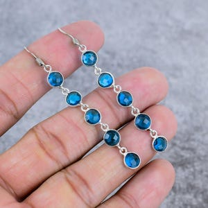 Blauer Apatit-Edelsteinohrring, 925er Sterlingsilberohrring, blauer Apatit-Schmuckstein, handgemachter Ohrring, Silberschmuck, Geschenk für Mutter