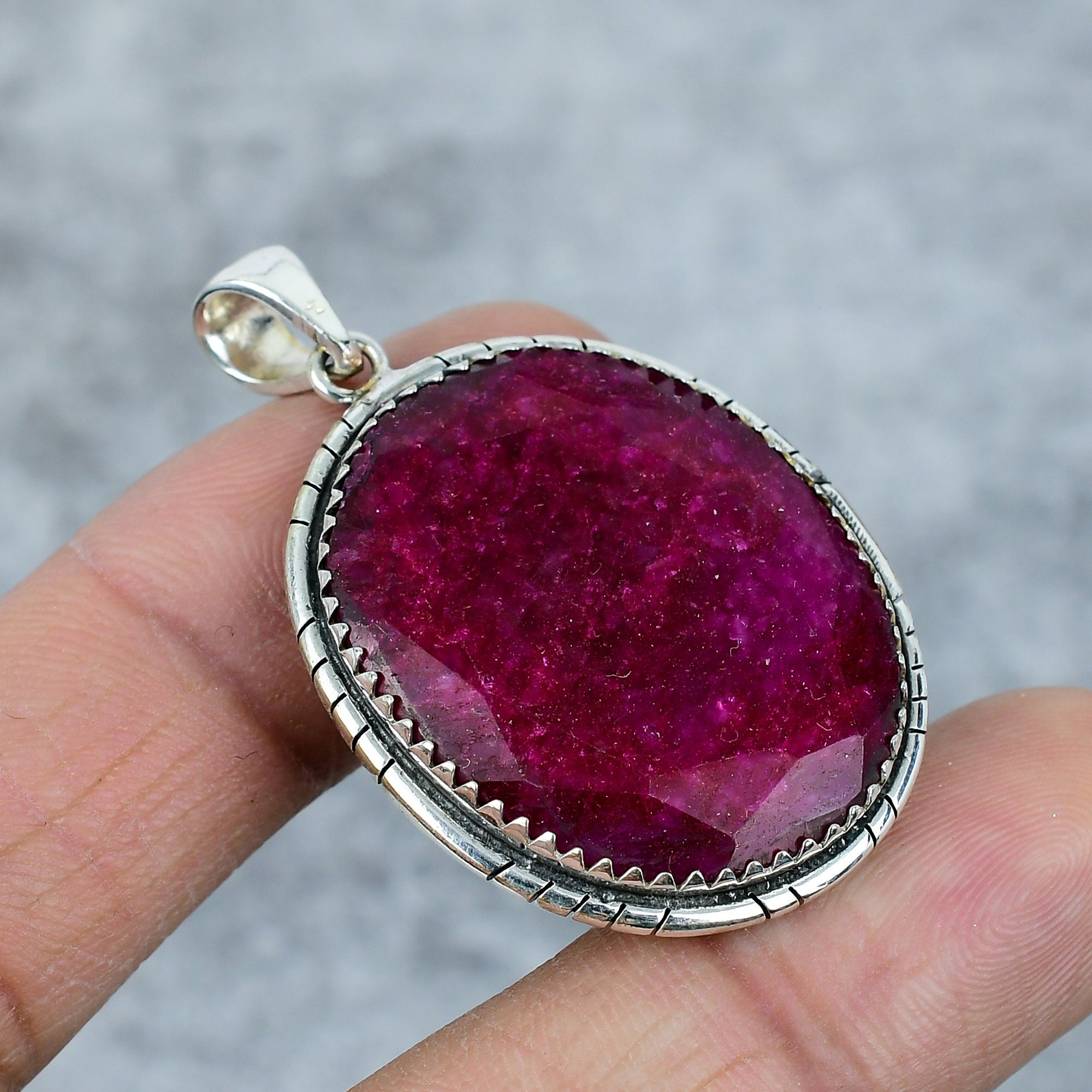 Pendentif Fait Main En Argent Sterling 925 Avec Rubis - Création Inde - Neuf Sans Emballage