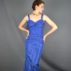 1970 - Abito da sera LORIS AZZARO - Taffetà di seta plissettato blu reale - Abito da cocktail - Abito glamour