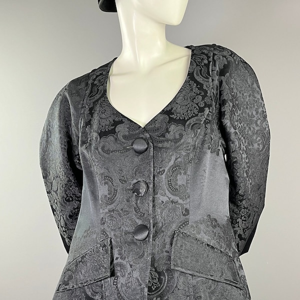 CHRISTIAN LACROIX - Veste en damassé de satin noir - Années 90 - Env. taille XL