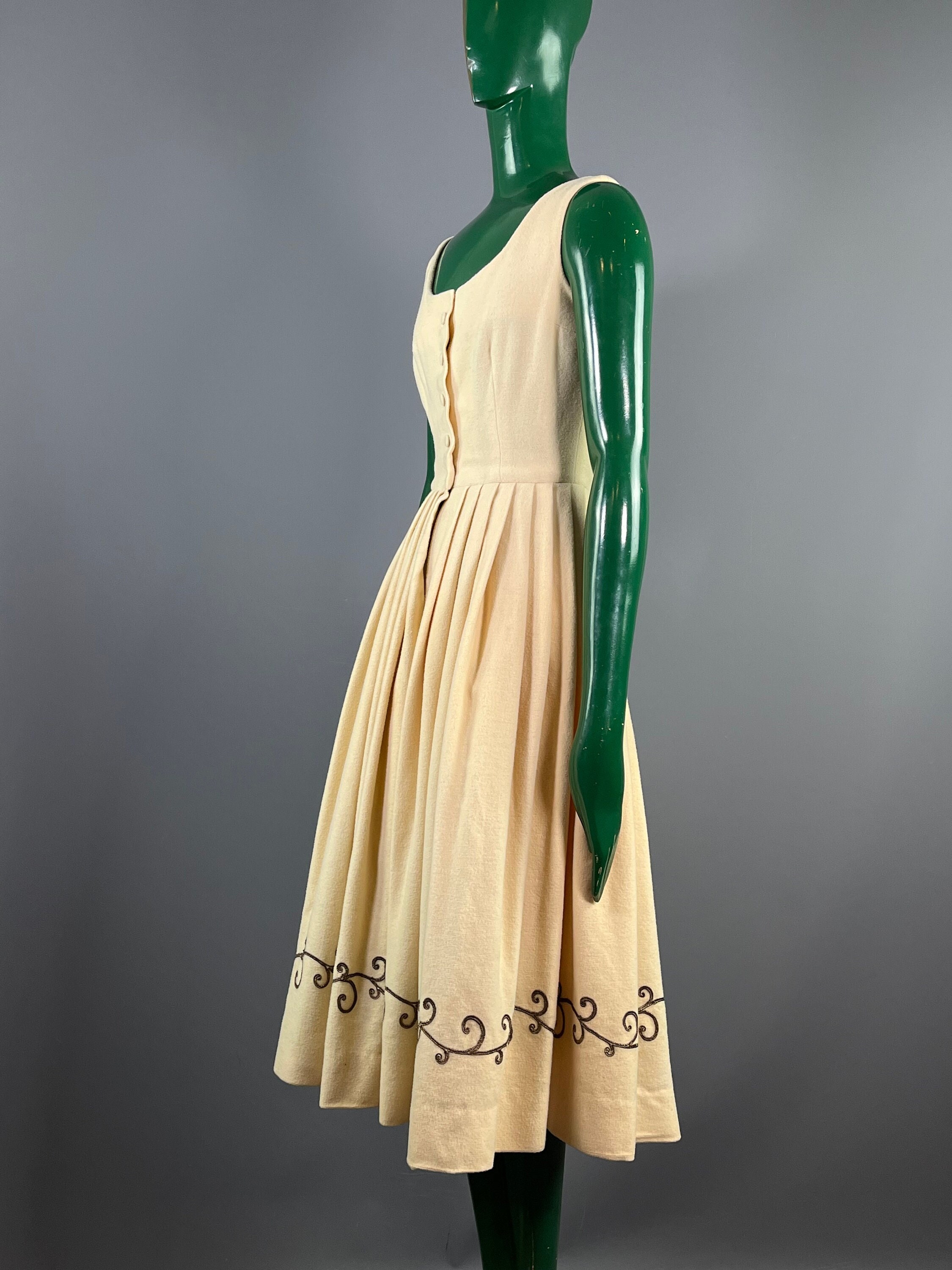 50s - Beige wool dress from prototype or runway - Size XS