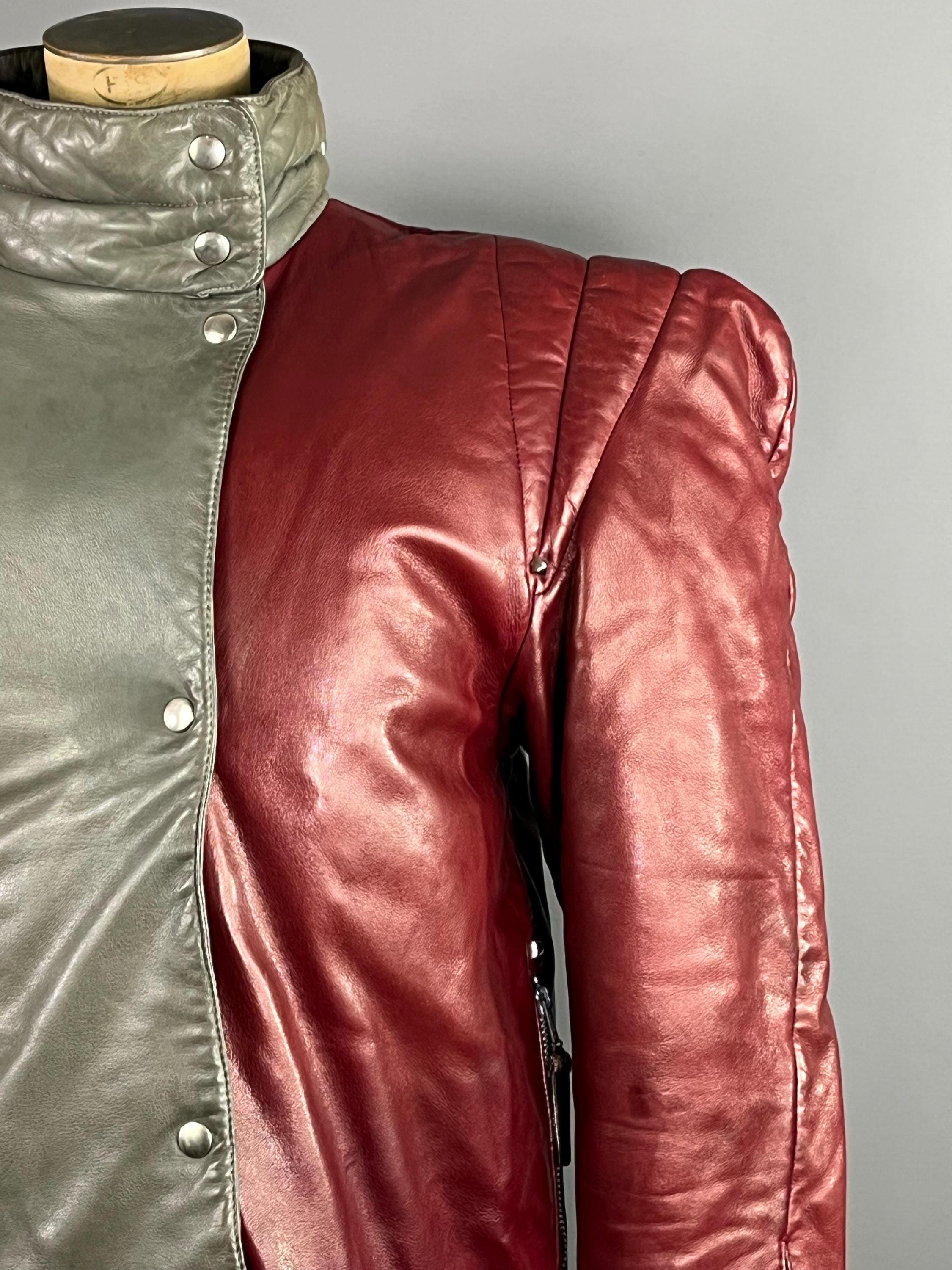 CLAUDE MONTANA - Ideal Cuir - 1979 年頃 - グレーとワインレッドの 