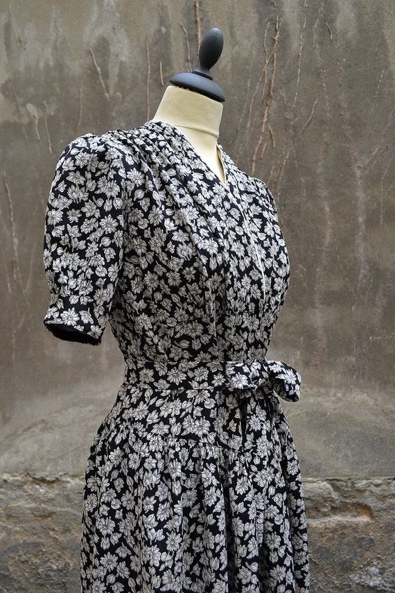 1940-day dress-liberty pattern-sleeveless balloons