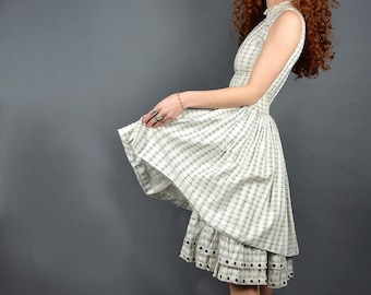 1960 - Prom dress - plaid pattern - triple skirt and strawberry collar - cocktail dress