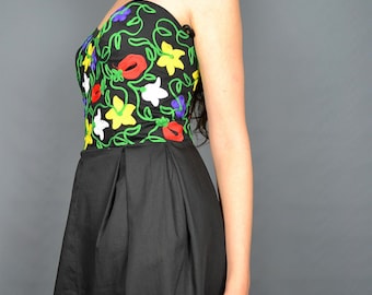 1980 - Bustier dress in black cotton - floral embroidery - Cocktail dress - ball skirt