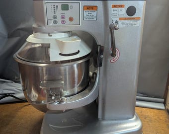 Vollrath MIX1010 Commercial 5 Speed Countertop Food Mixer