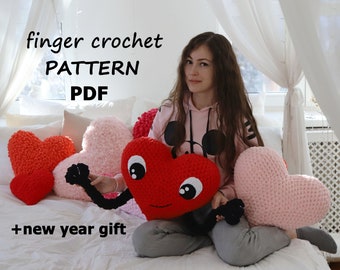 Finger CROCHET HEART PILLOW pattern | amigurumi | Big plush red heart amigurumi | Valentine's day gift | Stuff heart cushion