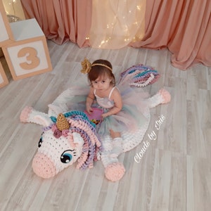 Plush baby rug Mia Unicorn Finger Crochet Pattern PDF baby room decor alize puffy bernat alize baby photo props baby mat image 3