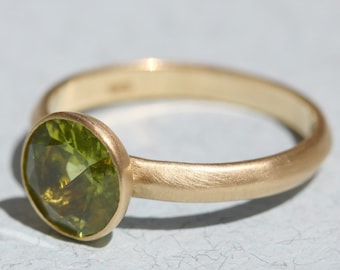 14K Solid Gold Peridot Ring, Matte Finish