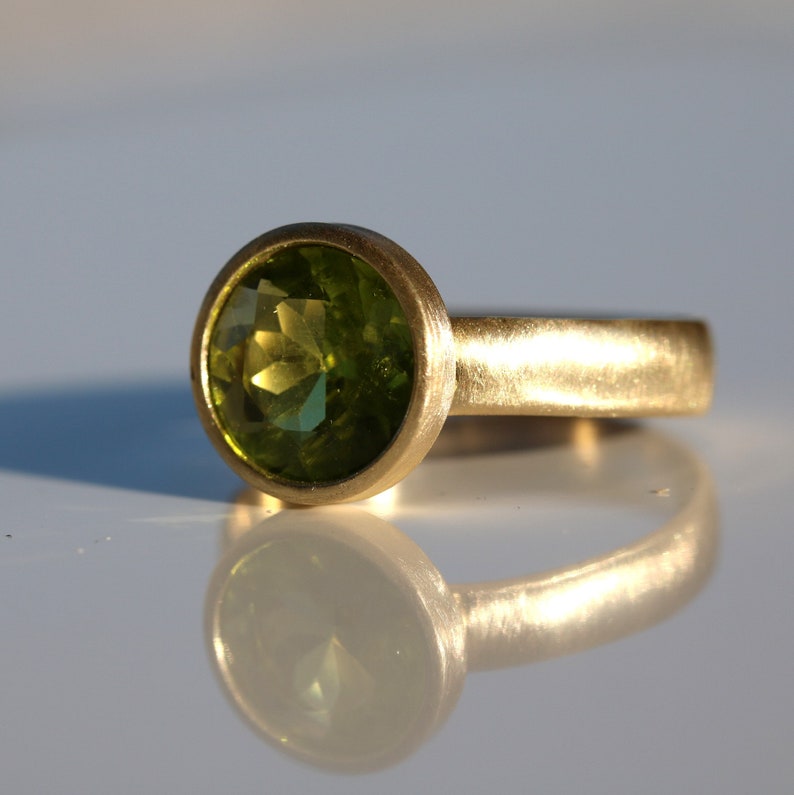 Peridot Ring in 14K Solid Gold, Chunky Gemstone Band Ring image 4