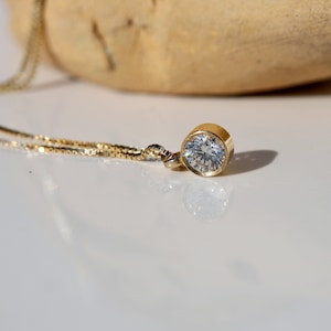 Diamond Solitaire Necklace in 14k Gold Solid, Floating Diamond