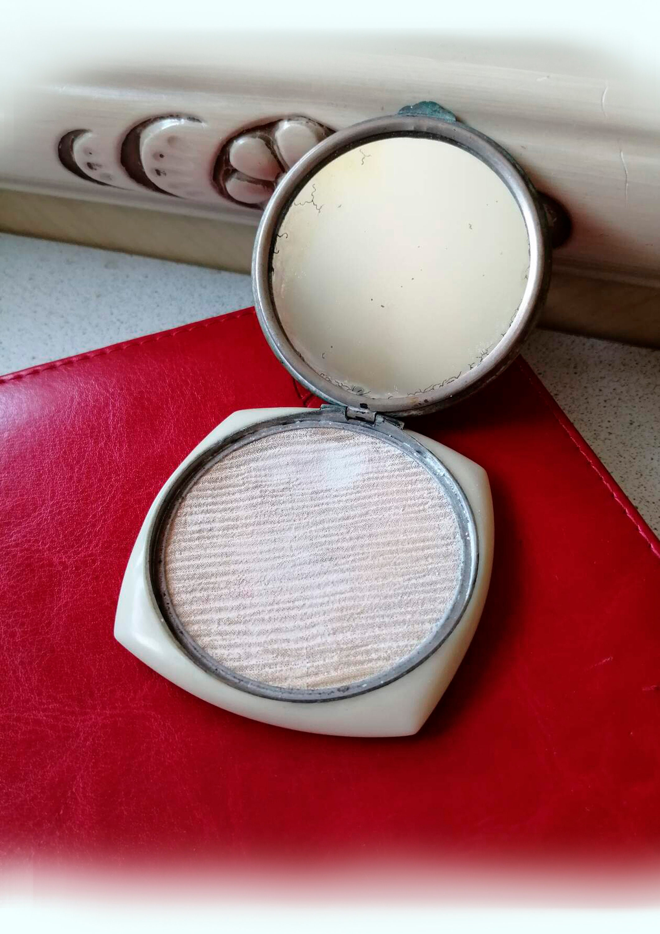 Powder box vintage powder box Old powder box Beautiful powder Etsy
