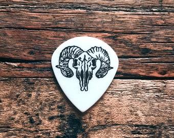 White Jazz III Ram Skull Guitar Pick | 1.14mm thickness