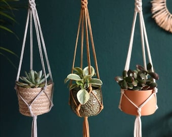 Hanging basket, macrame hanging basket, macrame plant hanger, plant decoration