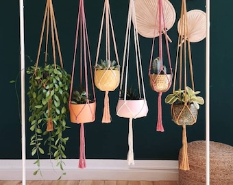 No frills hanging basket, macrame hanging basket, macrame plant hanger, hanging basket
