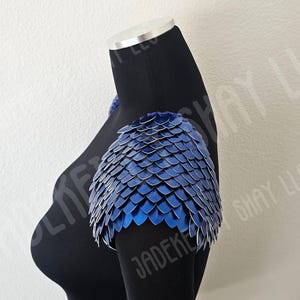 Knitted Dragon Scale Shoulders, Scalemail Epaulets, Cosplay Shoulders, LARP, Blue