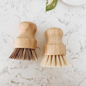 Eco-Friendly Bamboo and Sisal Scrub Brush for Kitchen Cleaning