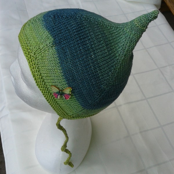 Pixiemütze Zwergenmütze reine Baumwolle, grün mit Farbverlauf Gr 45-47cm Kopfumfang mit Schmetterling